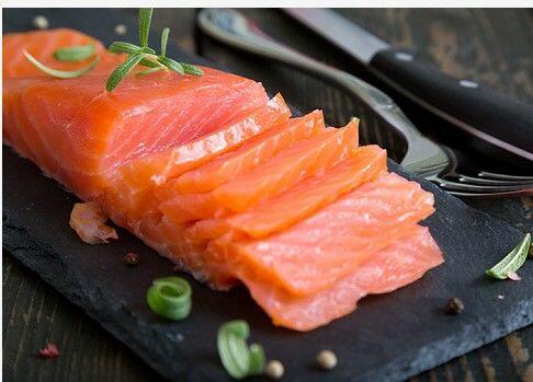 Smoked Salmon Sashimi 4 Pcs)
